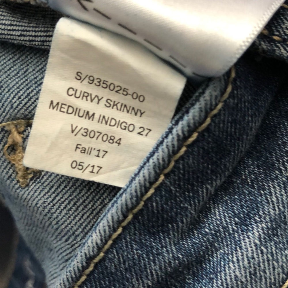 Gap Mid Rise Curvy Skinny Jeans in Indigo, Sz 4 - Picture 12 of 12